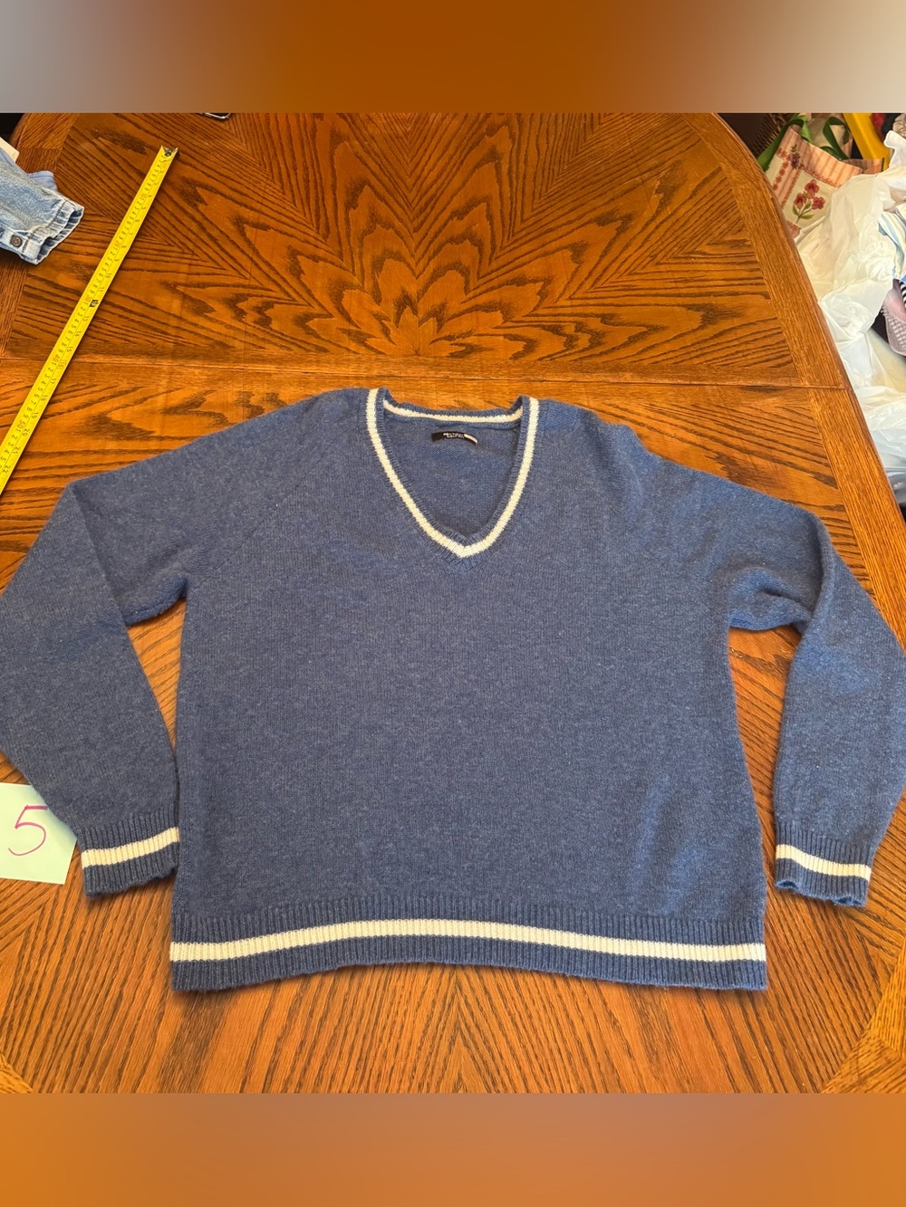 Micheal Lauren 100% Cashmere V neck
